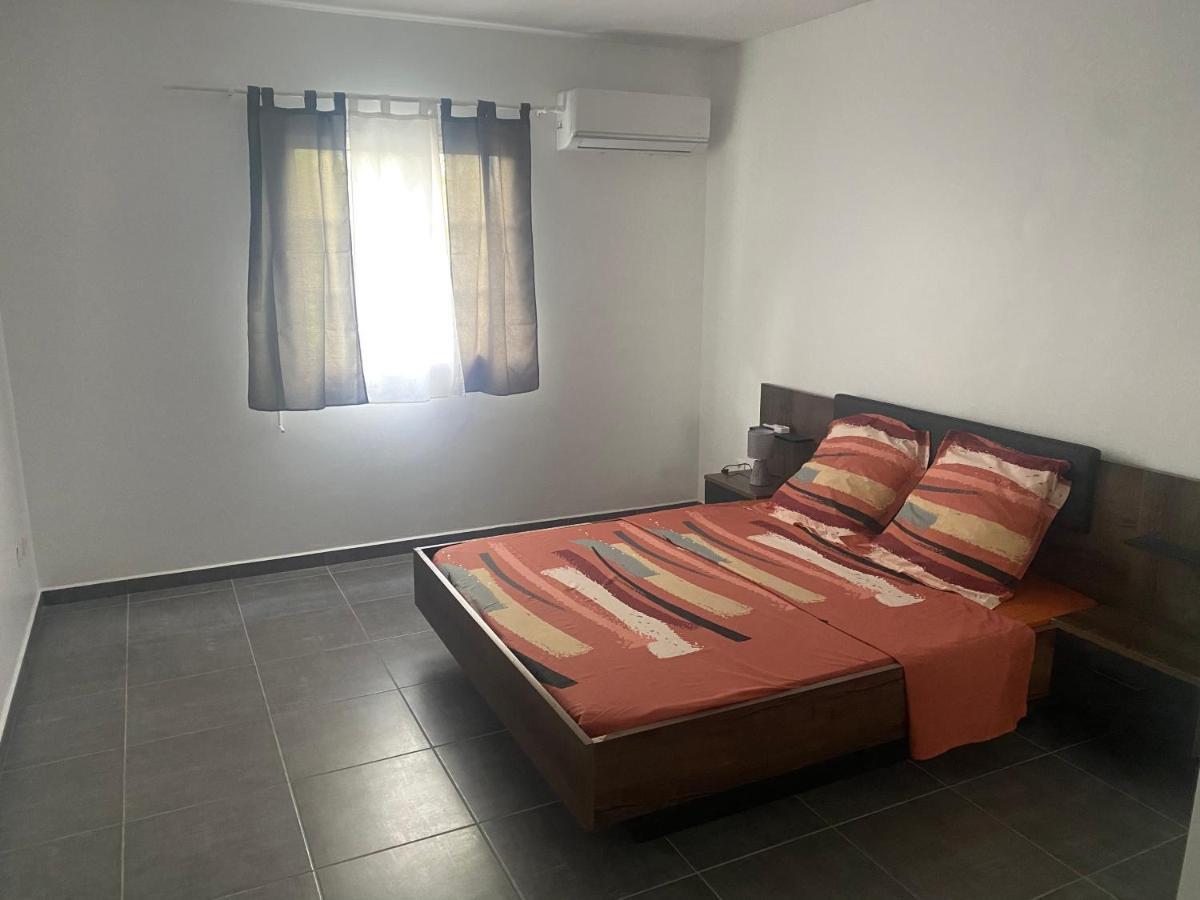 Le Domaine De Kazo Kilou Titine Apartment Ле Госие Екстериор снимка